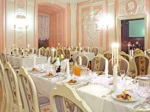 ZAMEK KLICZKÓW hotel apartamenty pokoje restauracja bankiety konferencje wypoczynek w Polsce